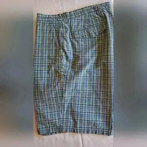 Gap blue green burgundyplaid shorts 9 1/2" inseam , size 36, 100%‎ cotton